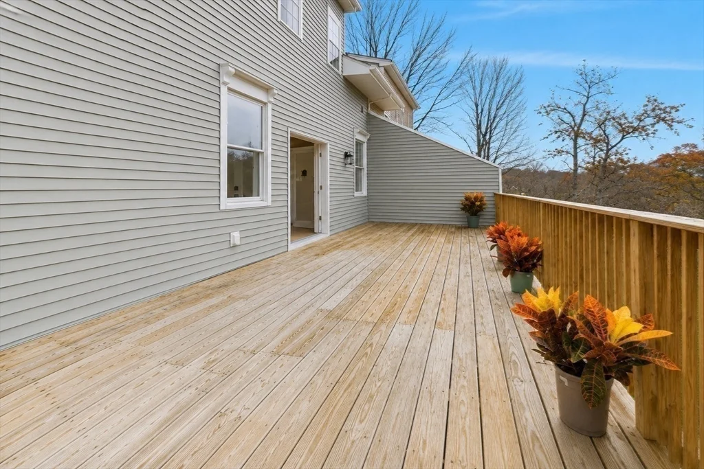 4 bed, 2 bath apartment for rent at 288 Grove St Unit 288, Clinton — photo 18 of 33