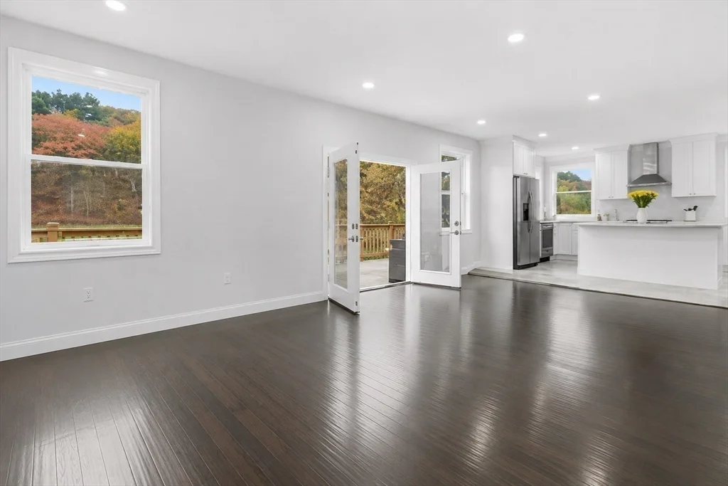 4 bed, 2 bath apartment for rent at 288 Grove St Unit 288, Clinton — photo 14 of 33
