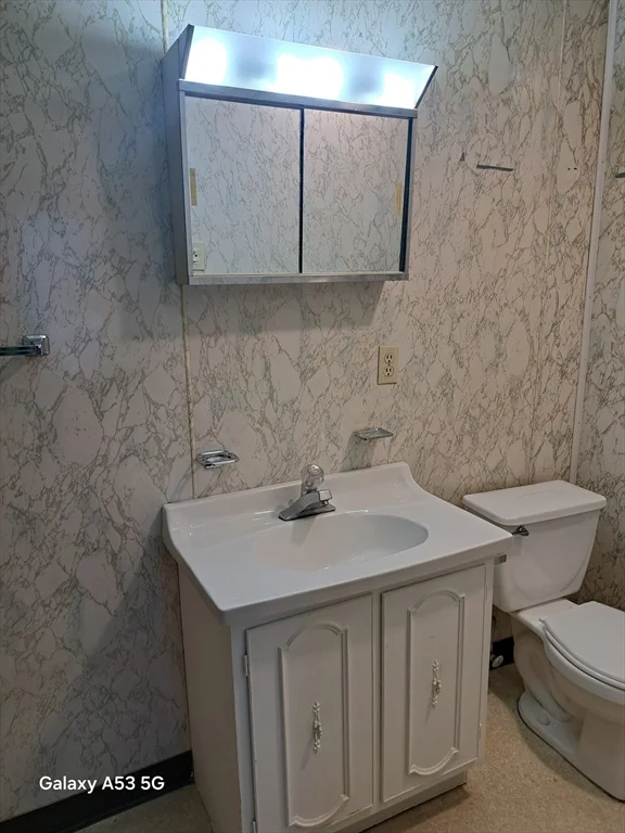 1 bed, 1 bath apartment for rent at 288 Main St Unit 2, Oxford — photo 5 of 9