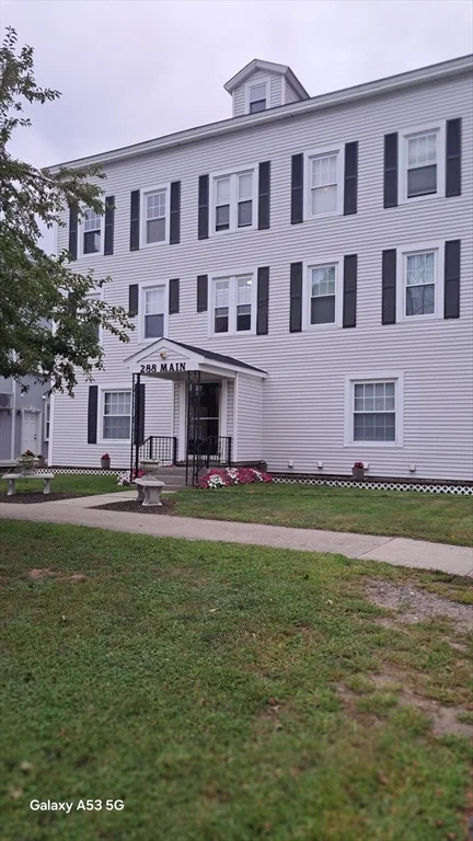 1 bed, 1 bath apartment for rent at 288 Main St Unit 3D, Oxford — photo 17 of 24