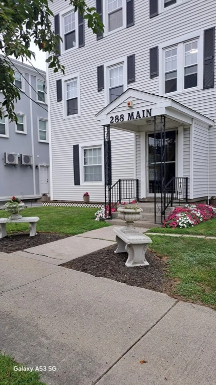1 bed, 1 bath apartment for rent at 288 Main St Unit 3D, Oxford — photo 18 of 24