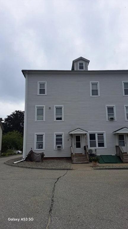1 bed, 1 bath apartment for rent at 288 Main St Unit 3D, Oxford — photo 8 of 24