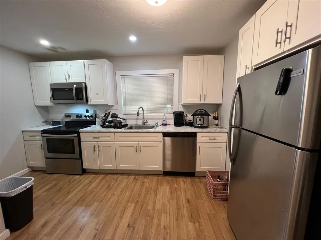 3 bed, 1 bath apartment for rent at 288 Meridian St Unit 1, East Boston — photo 5 of 24