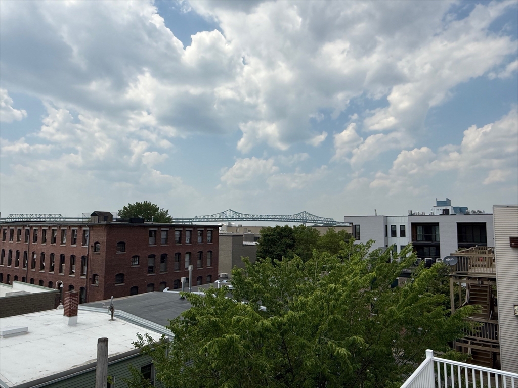 3 bed, 1 bath apartment for rent at 288 Meridian St Unit 3, East Boston — photo 26 of 32