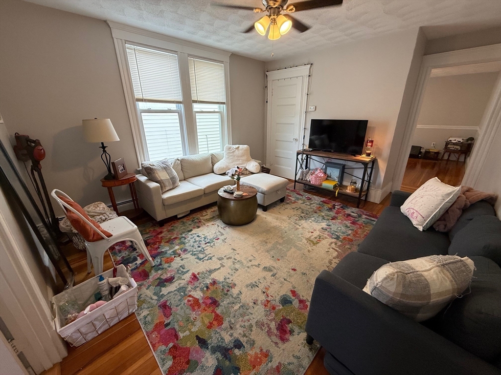 3 bed, 1 bath apartment for rent at 288 Meridian St Unit 3, East Boston — photo 4 of 32