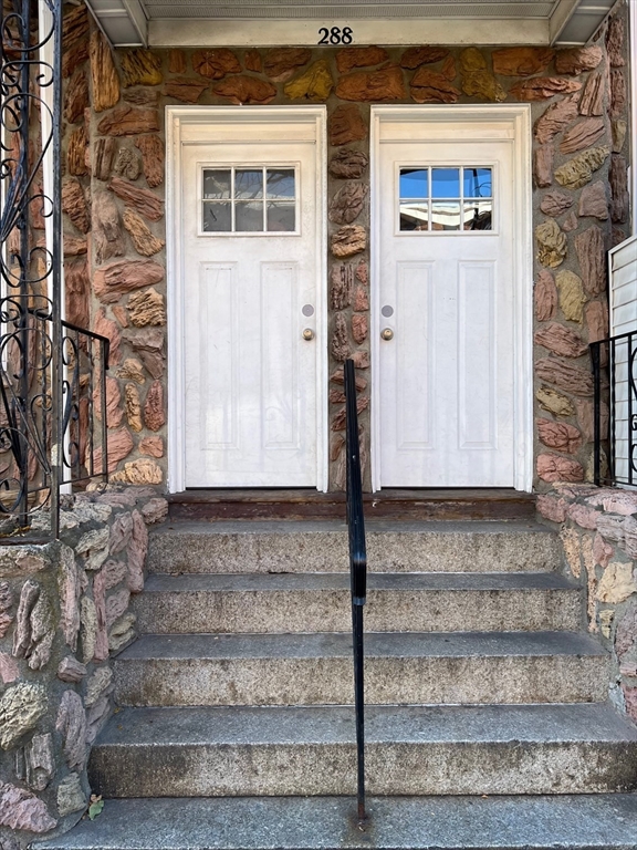 3 bed, 1 bath apartment for rent at 288 Meridian St Unit 3, East Boston — photo 31 of 32