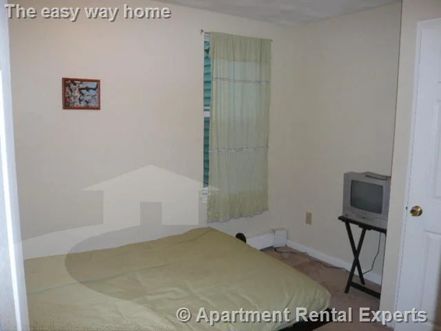 2 bed, 1 bath apartment for rent at 288 Prospect St Unit 4, Inman Square — photo 4 of 5