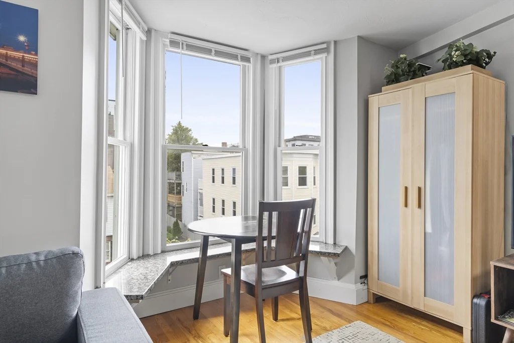 1 bed, 1 bath apartment for rent at 288 W 3rd St Unit PH, South Boston — photo 4 of 10
