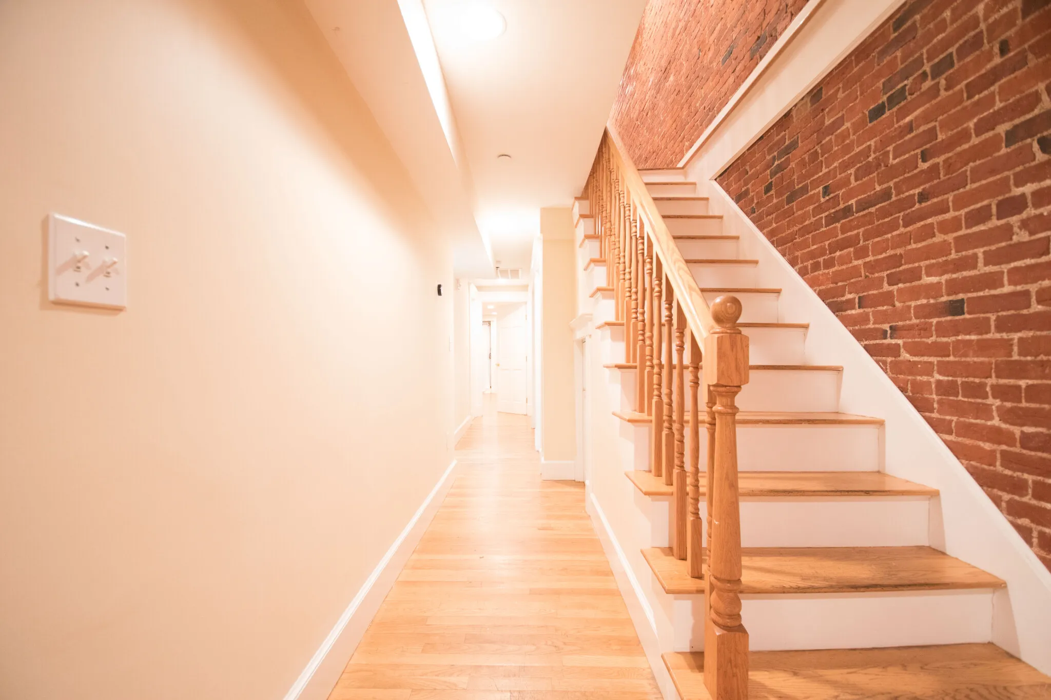 4 bed, 3.5 bath apartment for rent at 288 Western Ave Unit 1, Riverside — photo 7 of 14