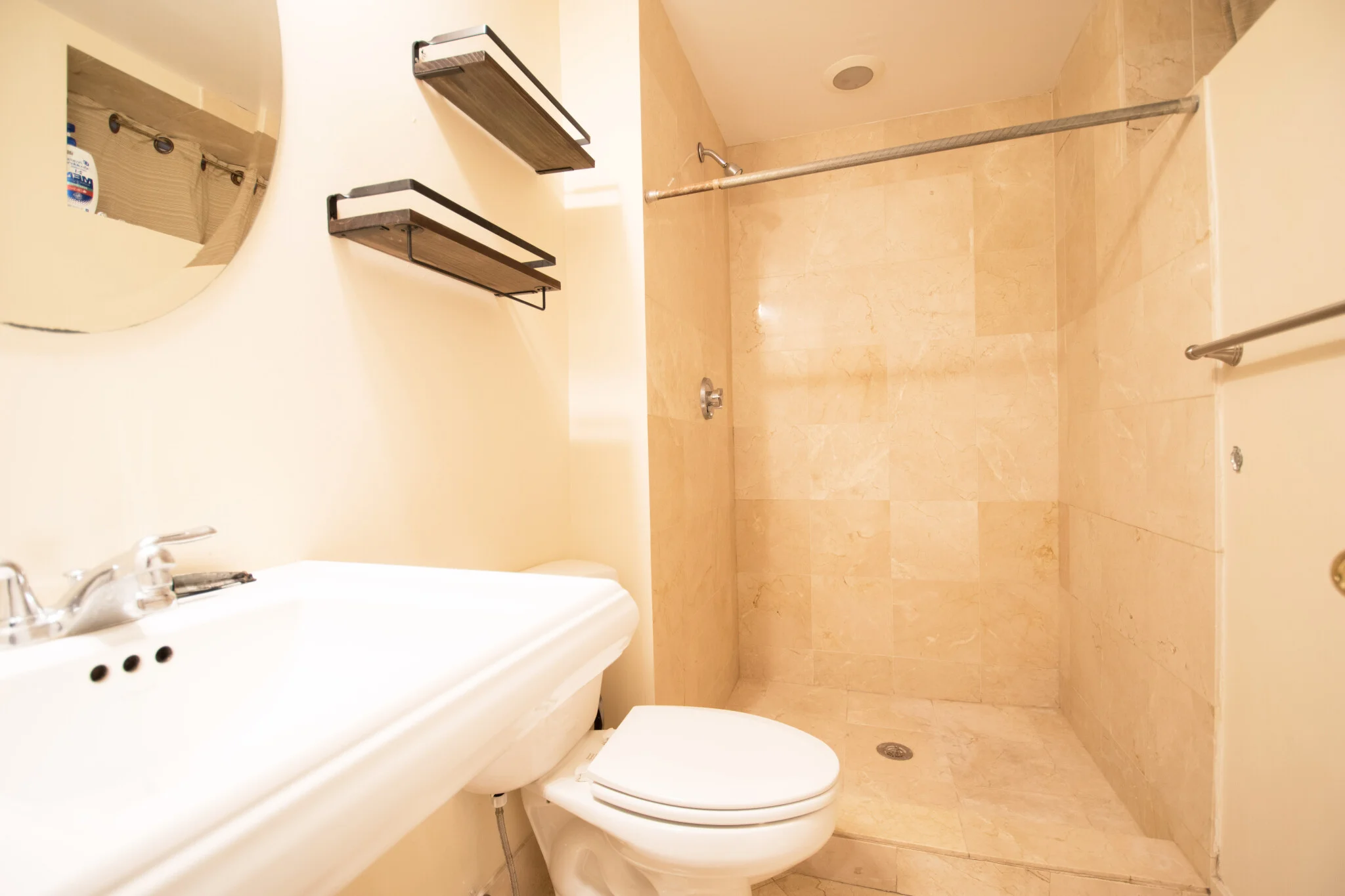 4 bed, 3.5 bath apartment for rent at 288 Western Ave Unit 1, Riverside — photo 12 of 14