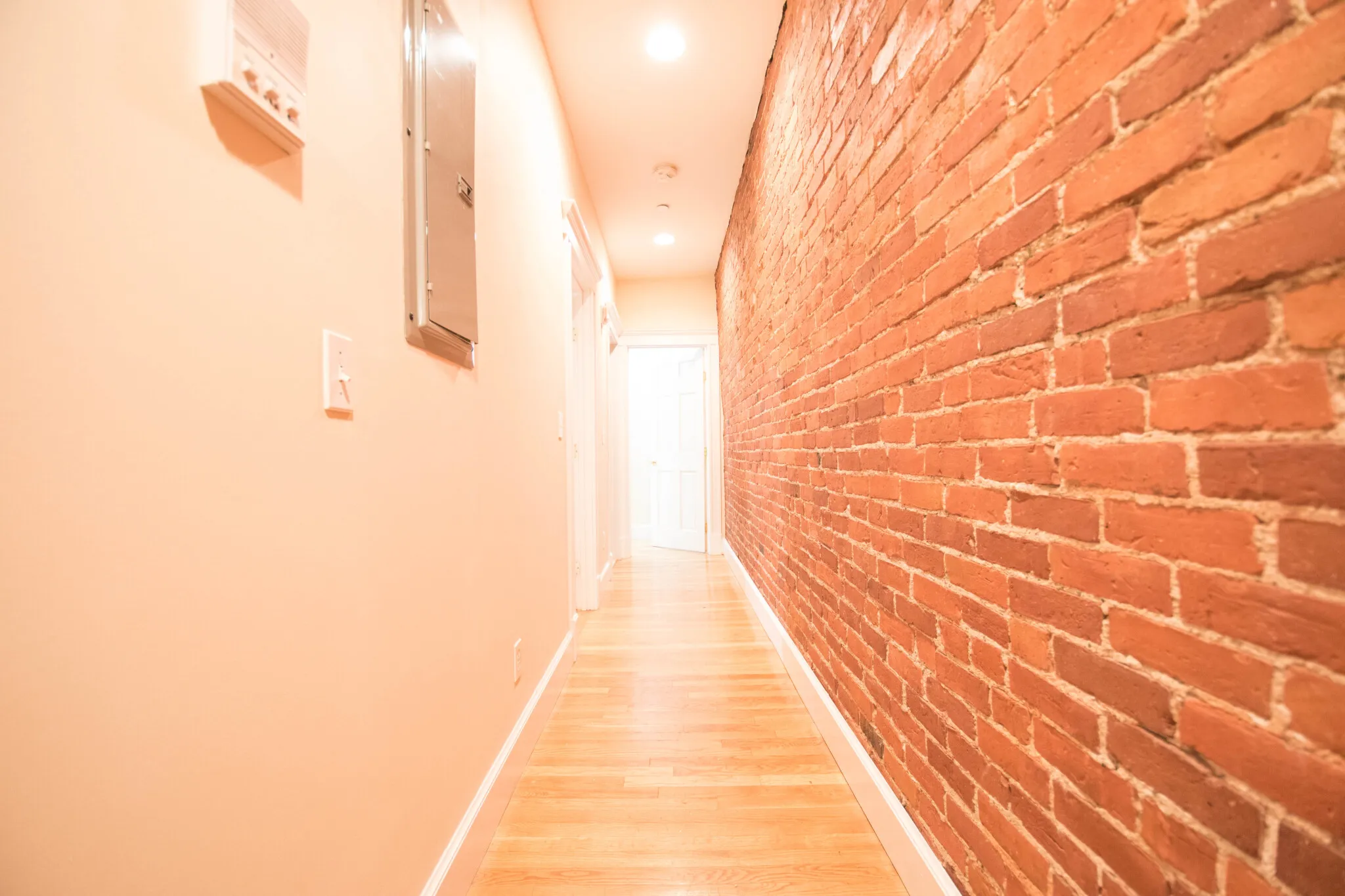 4 bed, 3.5 bath apartment for rent at 288 Western Ave Unit 1, Riverside — photo 4 of 14