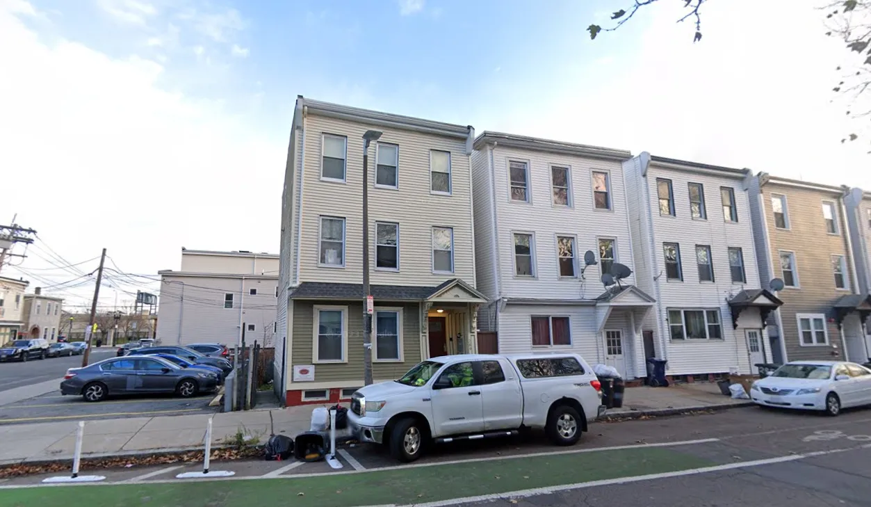 2 bed, 1 bath apartment for rent at 289 Chelsea St Unit 2, East Boston — photo 11 of 11