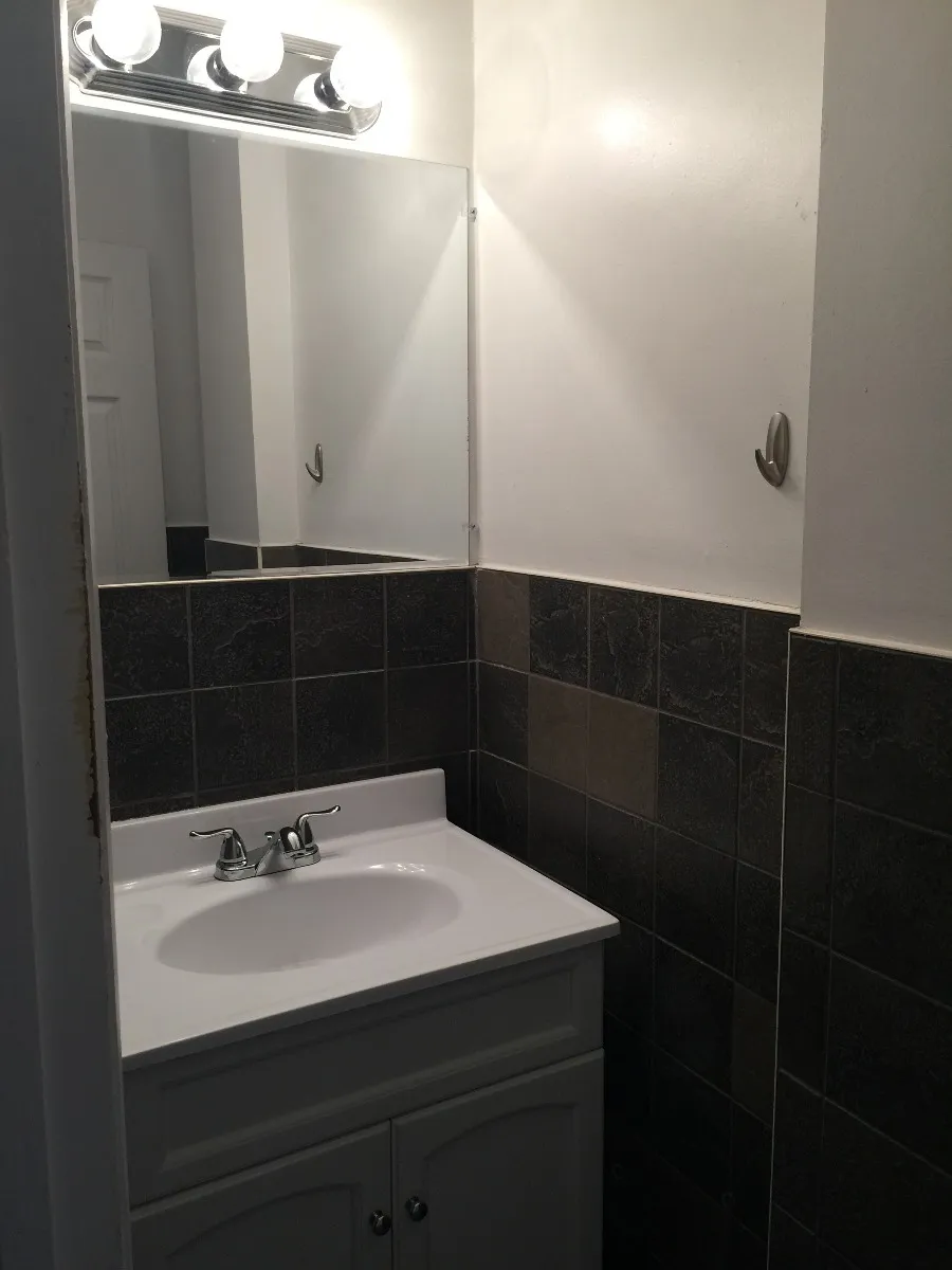 2 bed, 1 bath apartment for rent at 289 Chelsea St Unit 2, East Boston — photo 8 of 11