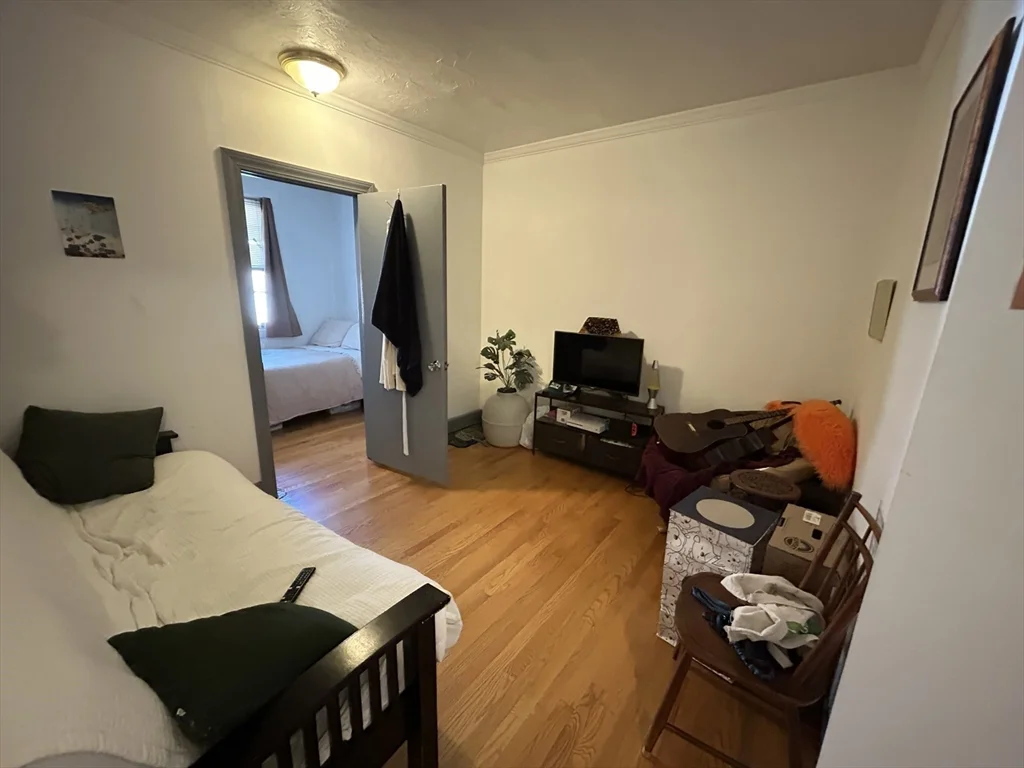 3 bed, 1 bath apartment for rent at 289 Corey Rd Unit 1, Brighton — photo 6 of 17