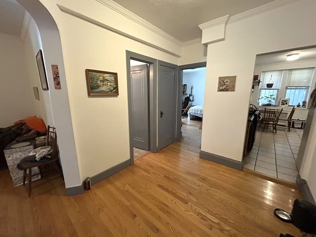 3 bed, 1 bath apartment for rent at 289 Corey Rd Unit 1, Brighton — photo 2 of 17