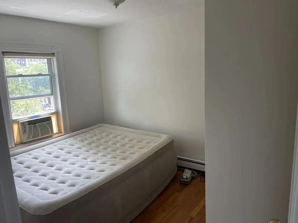 2 bed, 1 bath apartment for rent at 289 Elm St Unit 3, Inman Square — photo 4 of 5