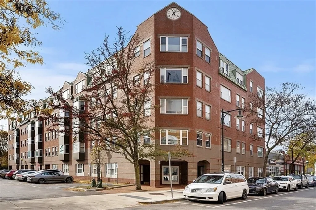 1 bed, 1 bath apartment for rent at 289 Essex St Unit 307, Salem — photo 6 of 6