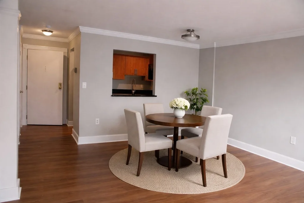 1 bed, 1 bath apartment for rent at 289 Essex St Unit 307, Salem — photo 2 of 6