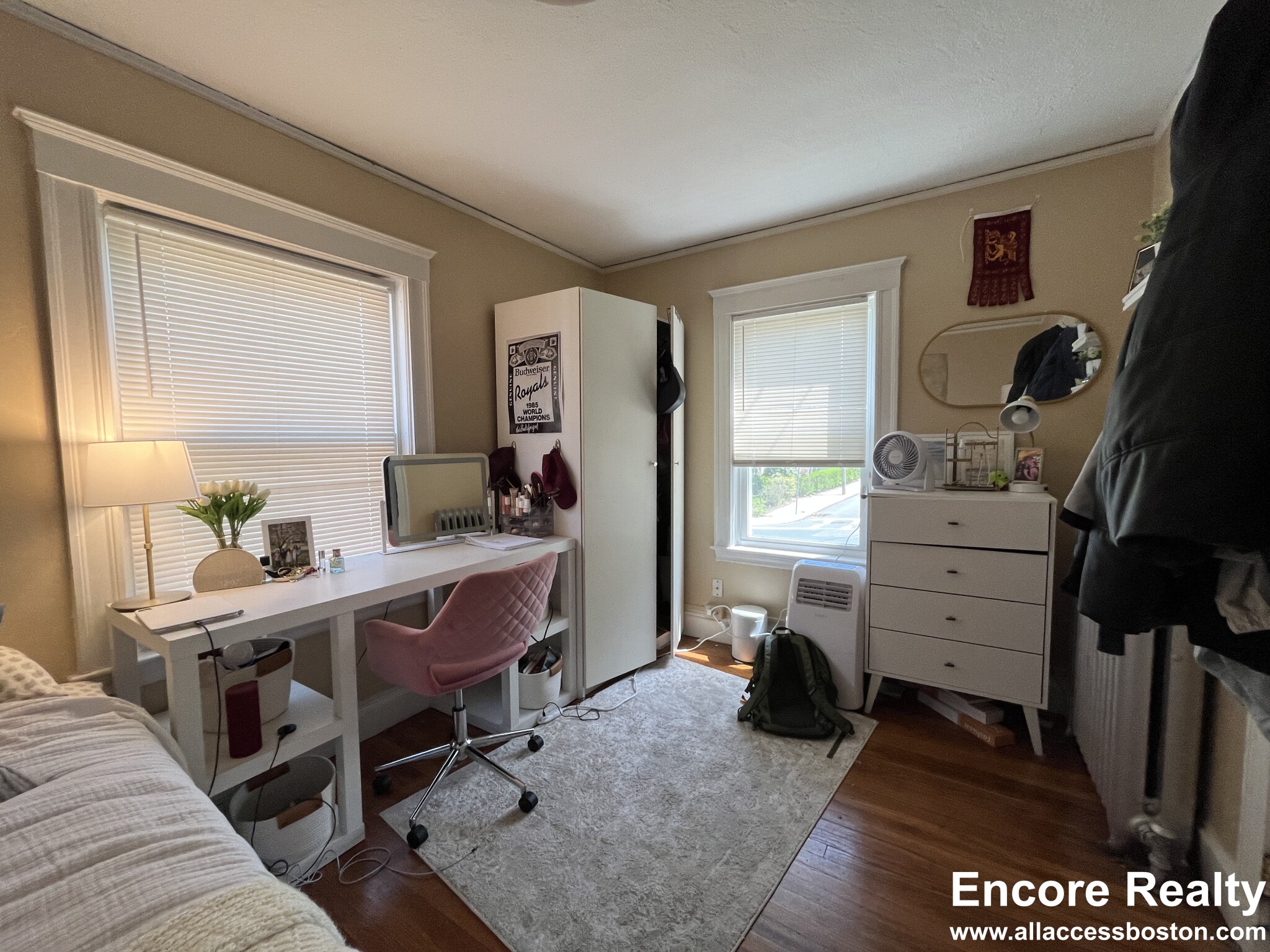 4 bed, 1 bath apartment for rent at 289 Foster St Unit 1d, Brighton — photo 10 of 23