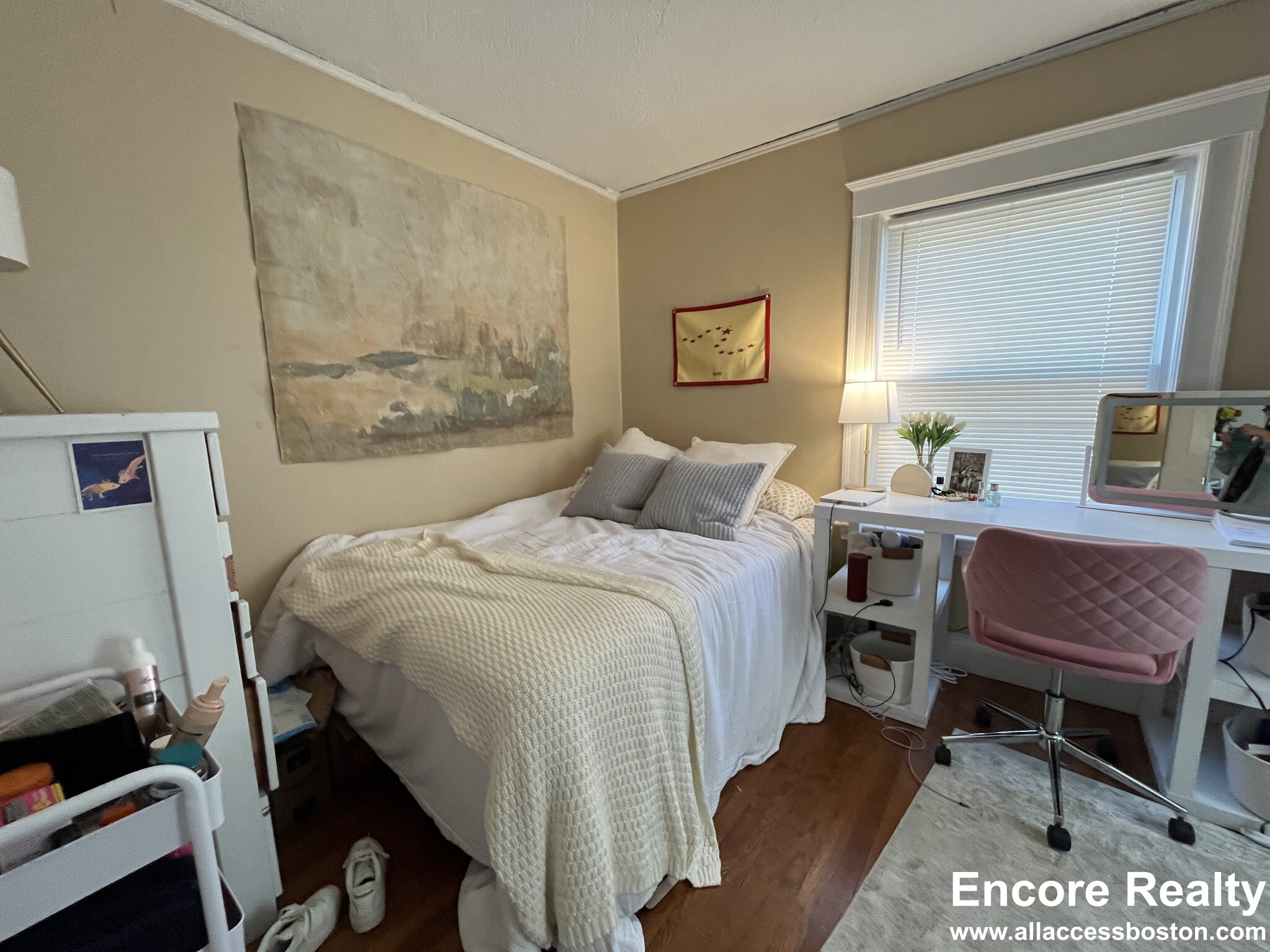 4 bed, 1 bath apartment for rent at 289 Foster St Unit 1d, Brighton — photo 8 of 23