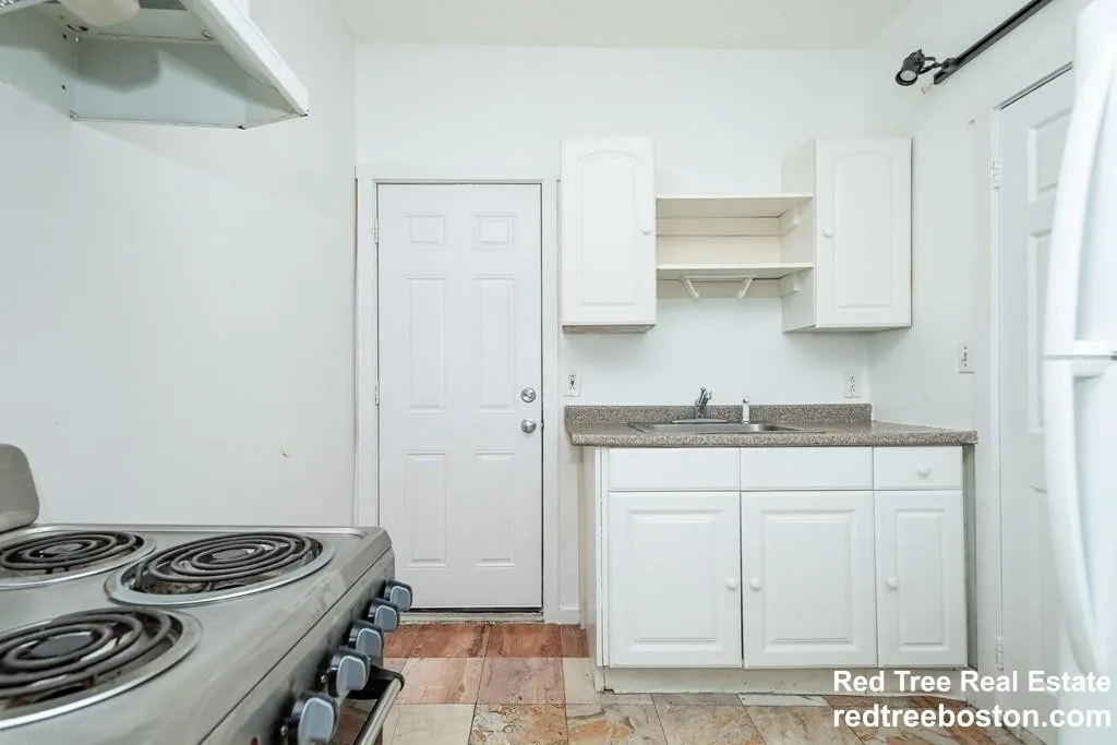 1 bed, 1 bath apartment for rent at 289 Hancock St Unit 1, Dorchester — photo 2 of 11