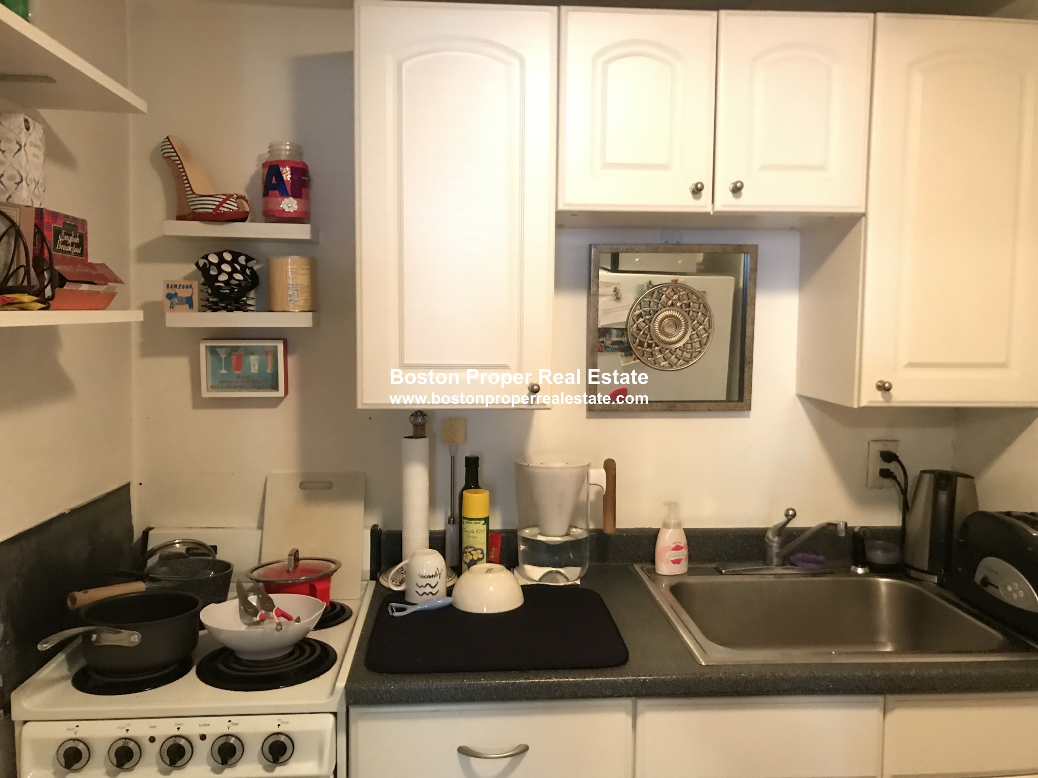 Studio bed, 1 bath apartment for rent at 289 Newbury St Unit 2, Back Bay — photo 2 of 7