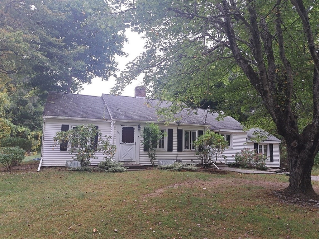 2 bed, 1 bath apartment for rent at 289 Richards Ave, Paxton — photo 1 of 26