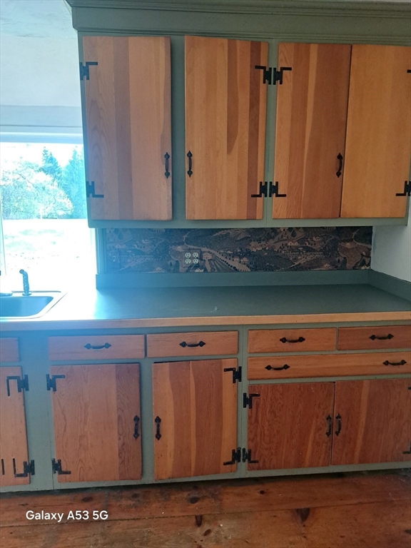 2 bed, 1 bath apartment for rent at 289 Richards Ave, Paxton — photo 8 of 26