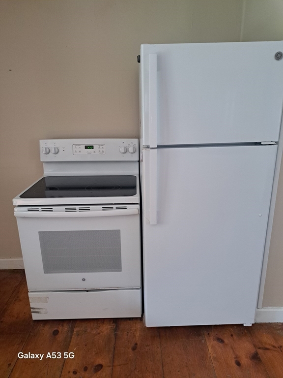 2 bed, 1 bath apartment for rent at 289 Richards Ave, Paxton — photo 9 of 26