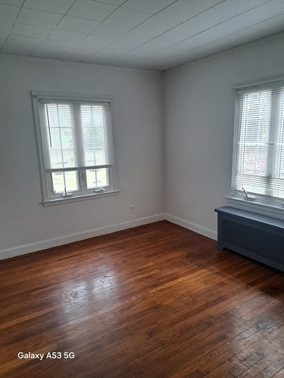 2 bed, 1 bath apartment for rent at 289 Richards Ave, Paxton — photo 11 of 26