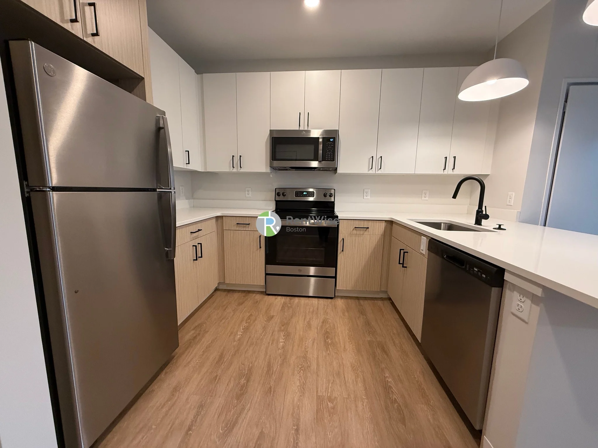 1.5 bed, 1 bath apartment for rent at 289 Walk Hill St Unit 0306, Roslindale — photo 3 of 33