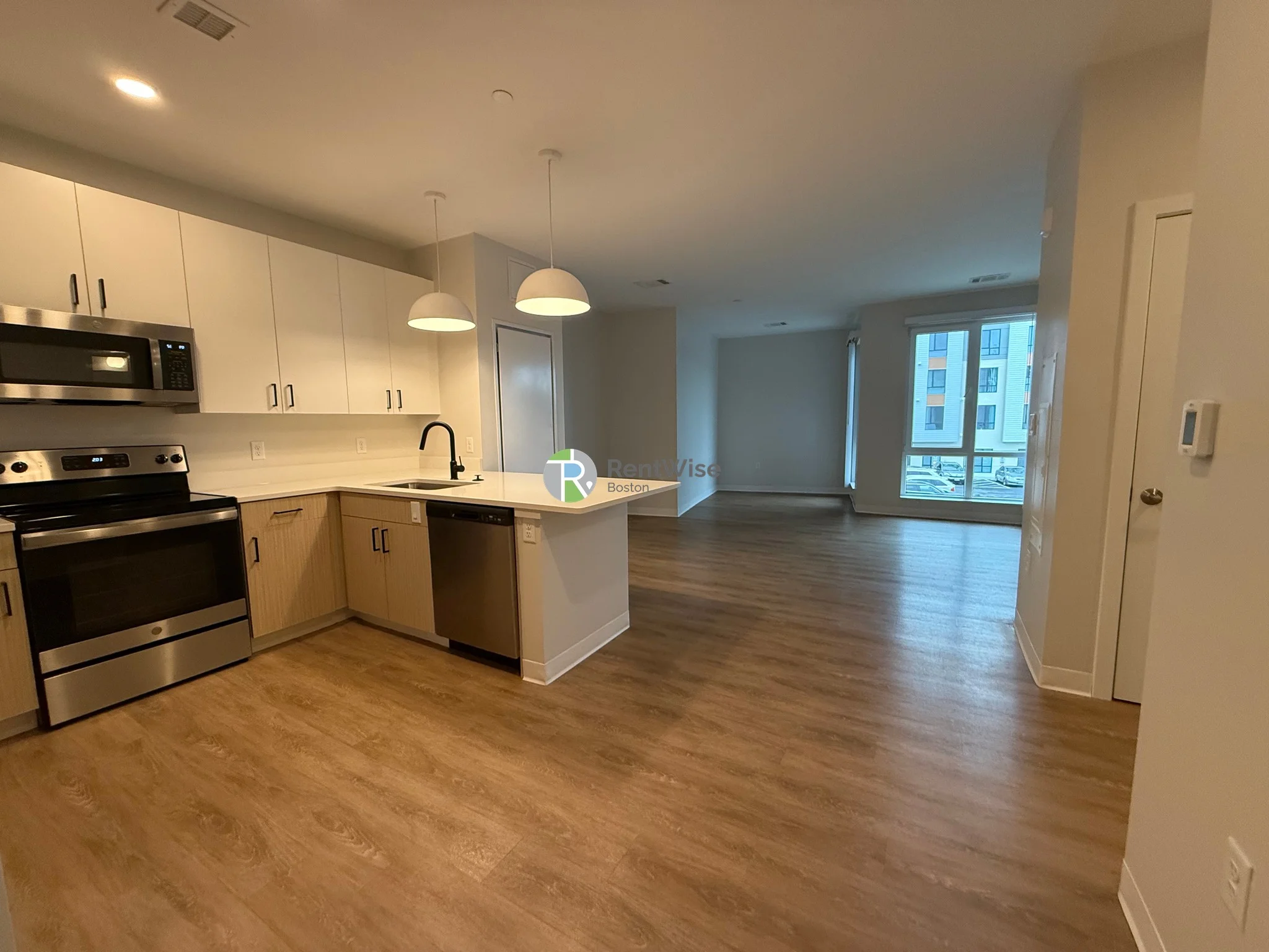 1.5 bed, 1 bath apartment for rent at 289 Walk Hill St Unit 0306, Roslindale — photo 1 of 33