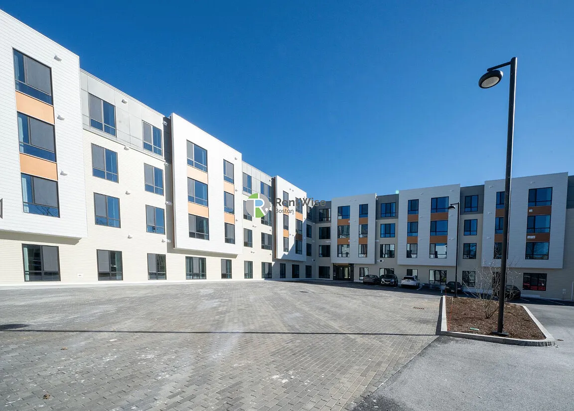 1 bed, 1 bath apartment for rent at 289 Walk Hill St Unit 301, Roslindale — photo 14 of 17