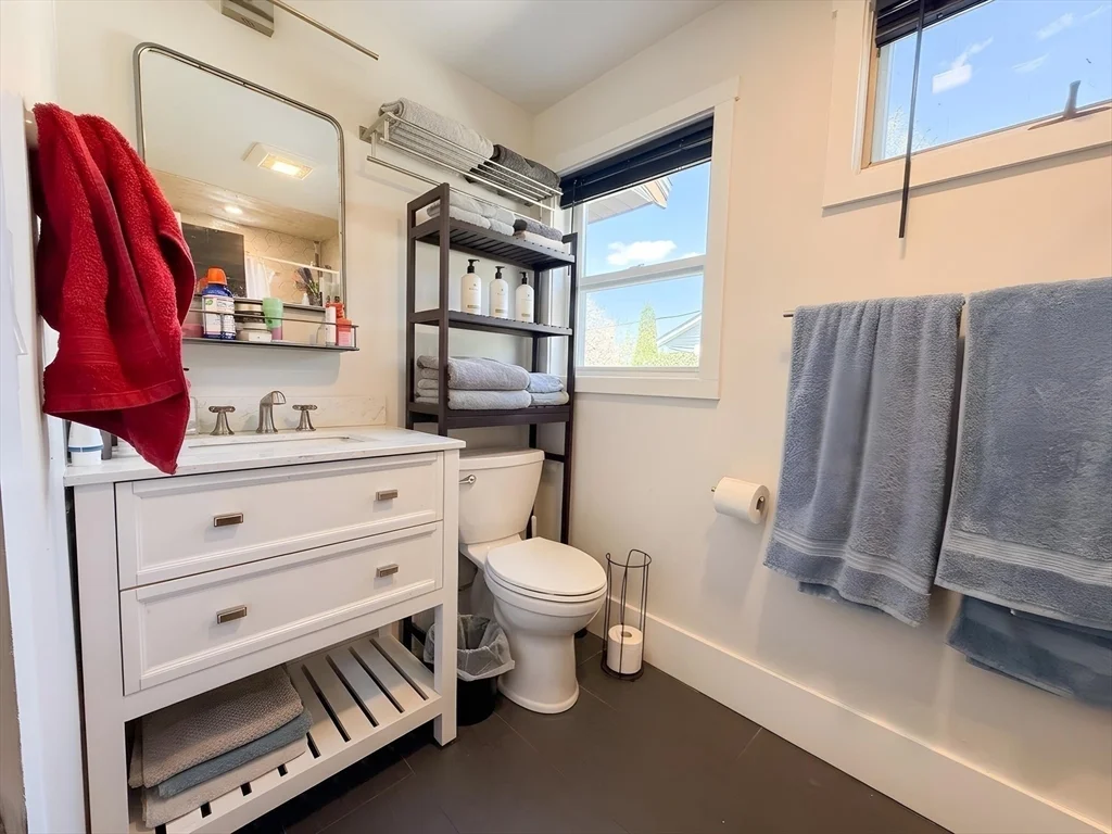 2 bed, 1 bath apartment for rent at 289 Walnut St Unit 1, Stoughton — photo 6 of 15