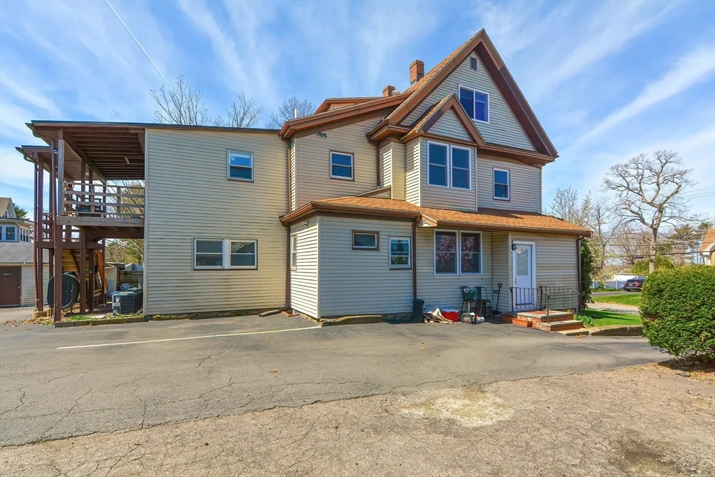 2 bed, 1 bath apartment for rent at 289 Walnut St Unit 1, Stoughton — photo 22 of 24