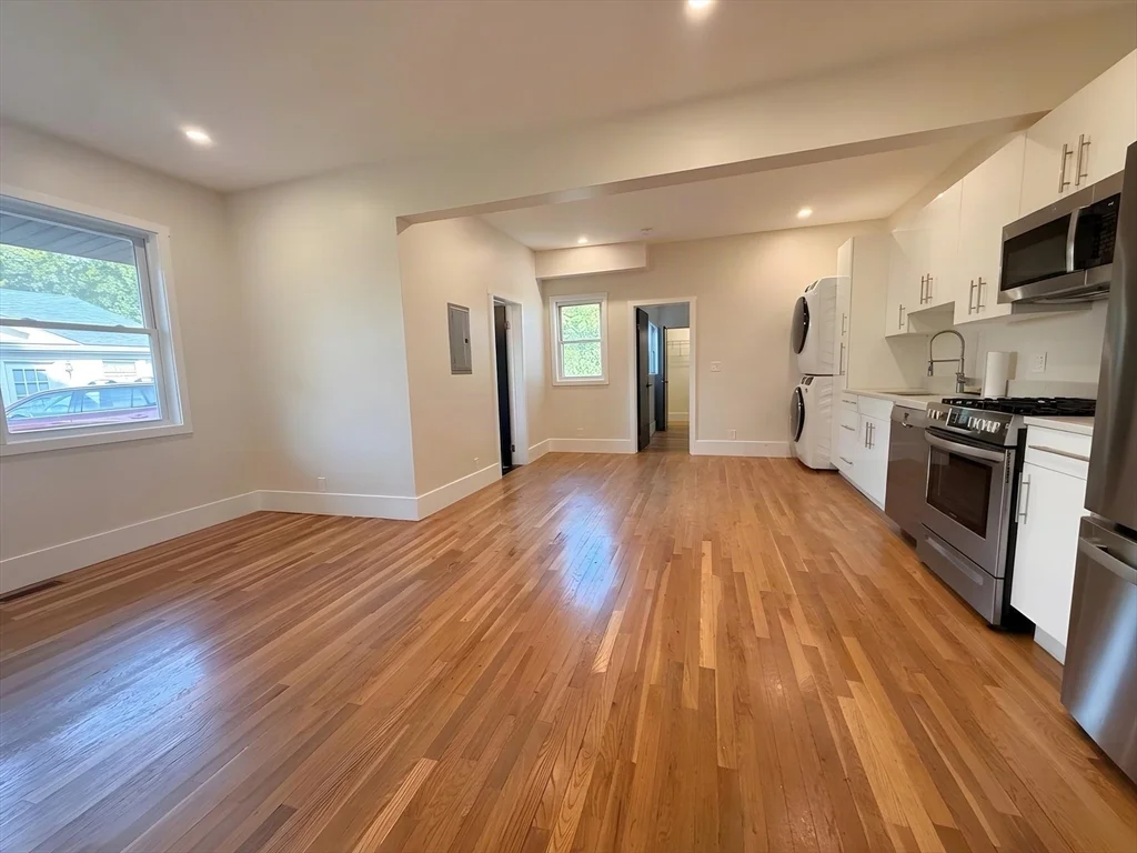 2 bed, 1 bath apartment for rent at 289 Walnut St Unit 1, Stoughton — photo 10 of 24