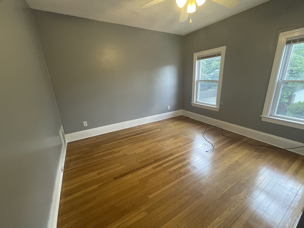 2 bed, 1 bath apartment for rent at 28A Hall Pl Unit 28A, Quincy — photo 3 of 13