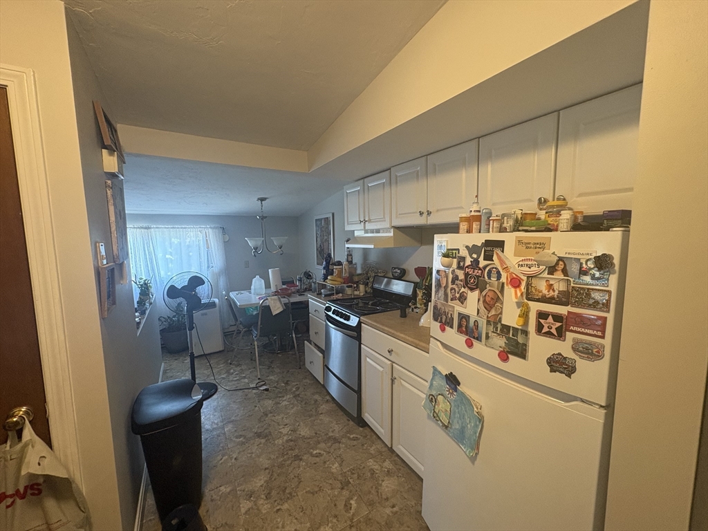 1 bed, 1 bath apartment for rent at 28C Peck St Unit C, North Attleborough — photo 9 of 11