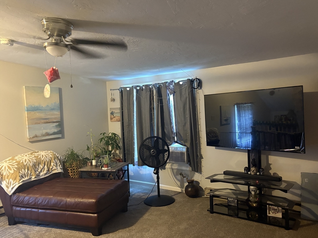 1 bed, 1 bath apartment for rent at 28C Peck St Unit C, North Attleborough — photo 2 of 11