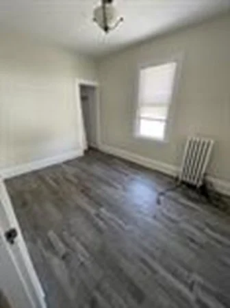 1 bed, 1 bath apartment for rent at 29-29A Chestnut Ave Unit 1, Boston — photo 1 of 5