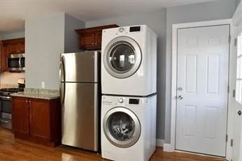 3 bed, 1 bath apartment for rent at 29-29A West Wyoming Ave Unit 2, Melrose — photo 6 of 16