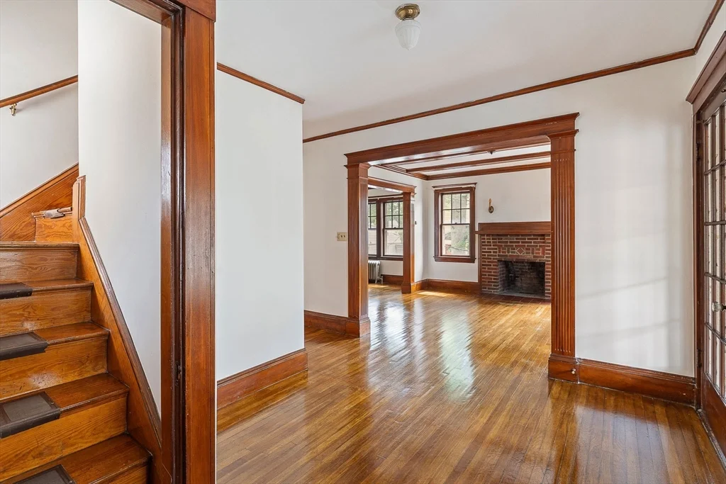 3 bed, 1 bath apartment for rent at 29-31 Chatham St Unit 2, Harvard Square — photo 9 of 24