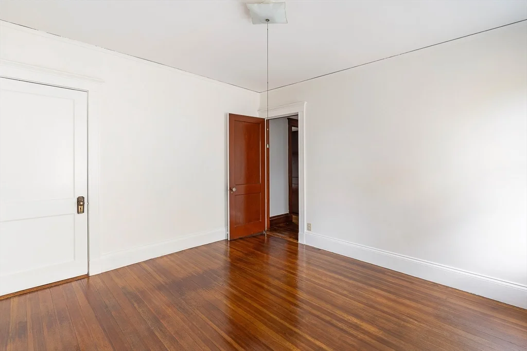 3 bed, 1 bath apartment for rent at 29-31 Chatham St Unit 2, Harvard Square — photo 19 of 24