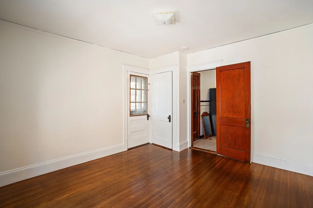 3 bed, 1 bath apartment for rent at 29-31 Chatham St Unit 2, Harvard Square — photo 17 of 24