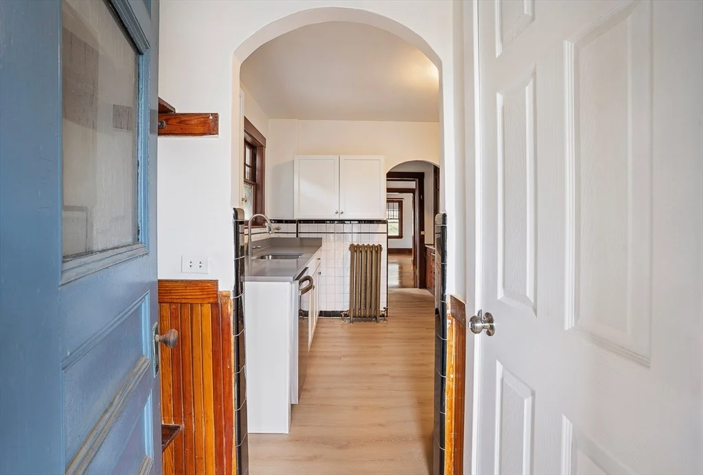 3 bed, 1 bath apartment for rent at 29-31 Chatham St Unit 2, Harvard Square — photo 14 of 24