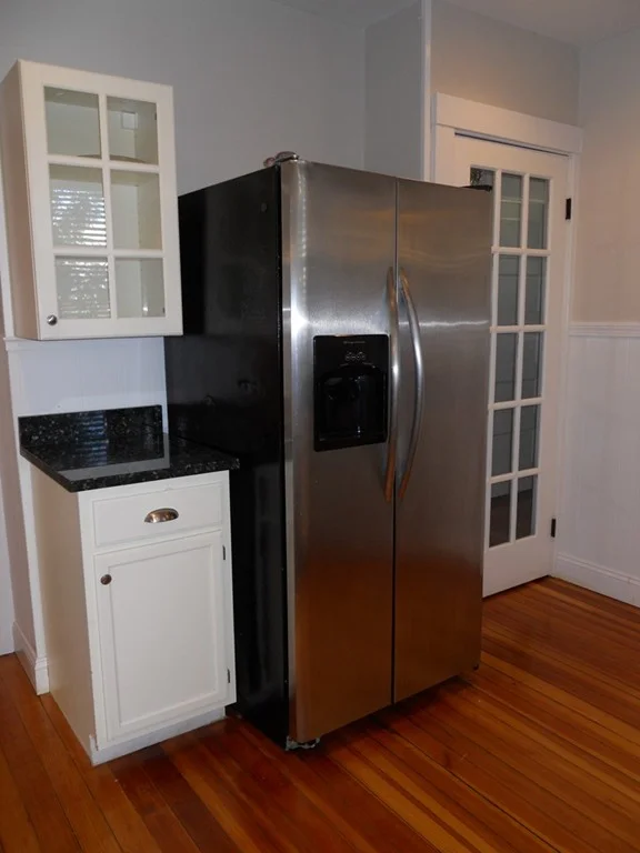 2 bed, 1 bath apartment for rent at 29-31 Emerson St Unit 31, Newton Corner — photo 2 of 10