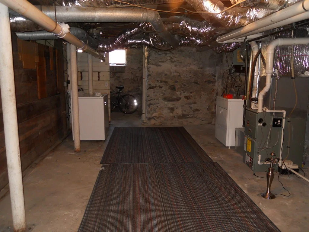 2 bed, 1 bath apartment for rent at 29-31 Emerson St Unit 31, Newton Corner — photo 9 of 10