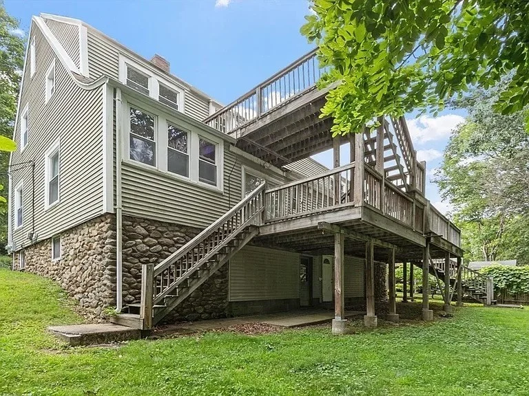 1 bed, 1 bath apartment for rent at 29-31 Rockrimmon Rd Unit 1R, Tatnuck — photo 3 of 11