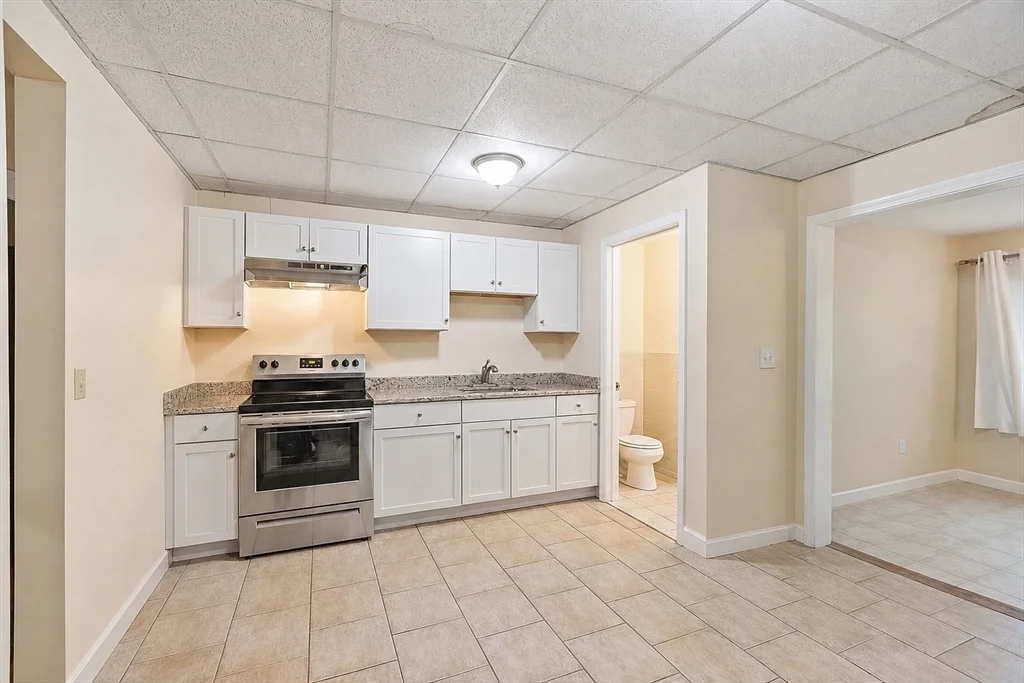 1 bed, 1 bath apartment for rent at 29-31 Rockrimmon Rd Unit 1R, Tatnuck — photo 8 of 11