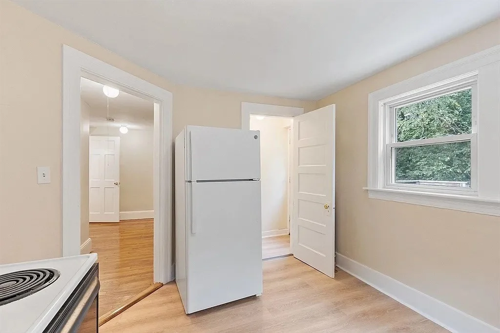 1 bed, 1 bath apartment for rent at 29-31 Rockrimmon Rd Unit 2R, Tatnuck — photo 11 of 12